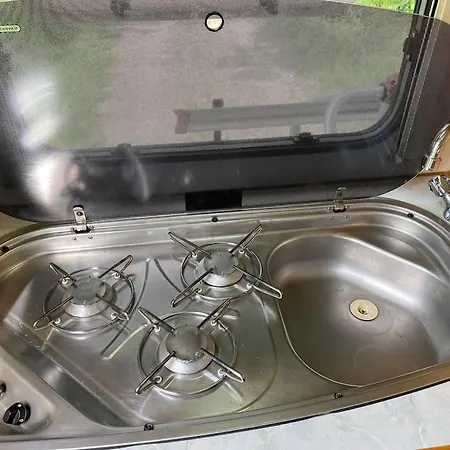 Kemping Camping Car De L'eau D'heure - 4pers *